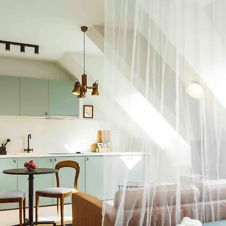 Apartment Vivando - Beautiful B + Parking Bucharest