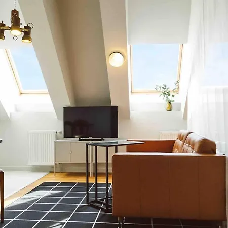 Vivando - Beautiful B + Parking Apartment Bucharest