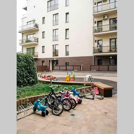 Vivando - Beautiful B + Parking Βουκουρέστι